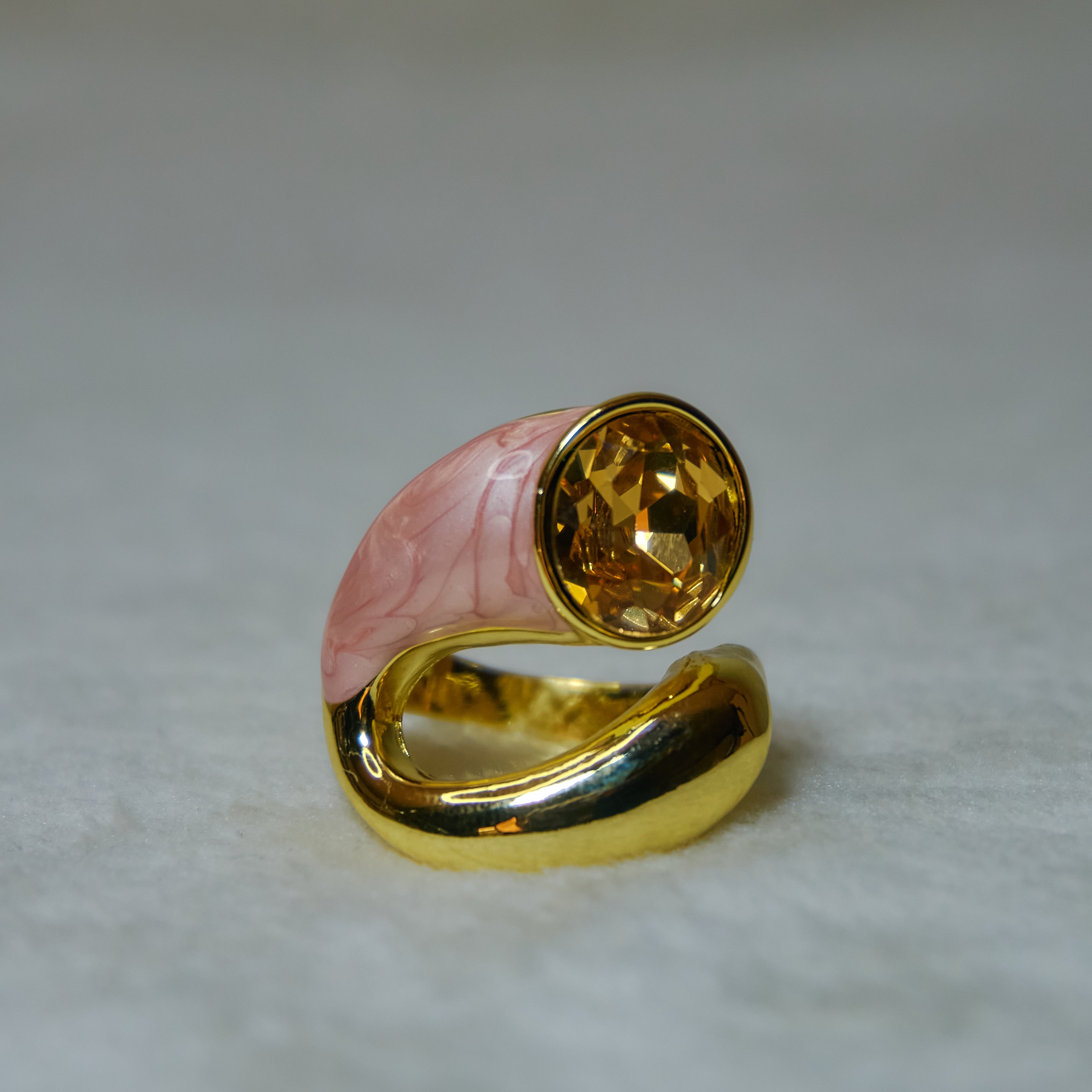 C shaped two tone ring